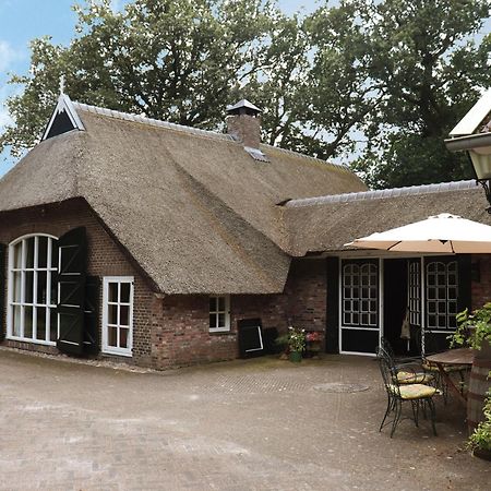 Villa On An Estate In Rheezerveen With Garden ภายนอก รูปภาพ
