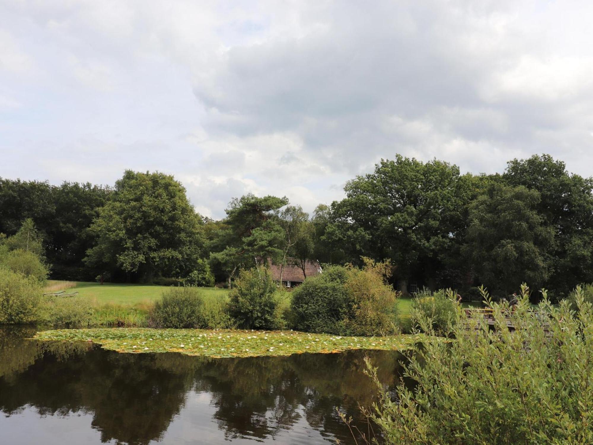 Villa On An Estate In Rheezerveen With Garden ภายนอก รูปภาพ