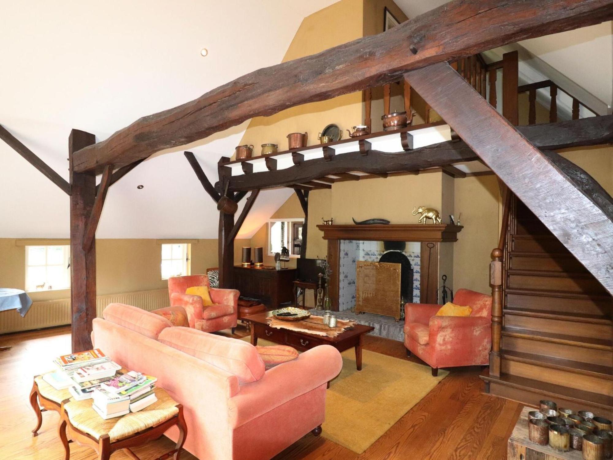 Villa On An Estate In Rheezerveen With Garden ภายนอก รูปภาพ