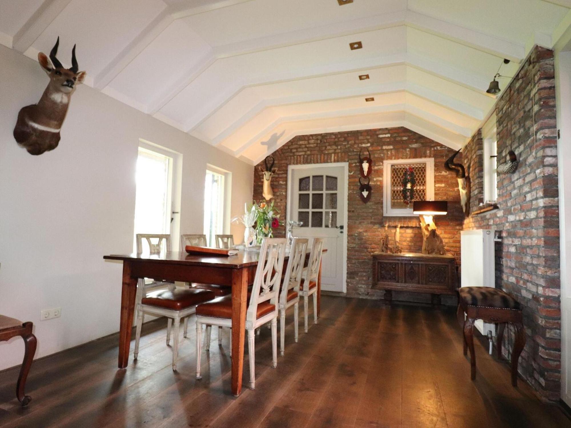Villa On An Estate In Rheezerveen With Garden ภายนอก รูปภาพ