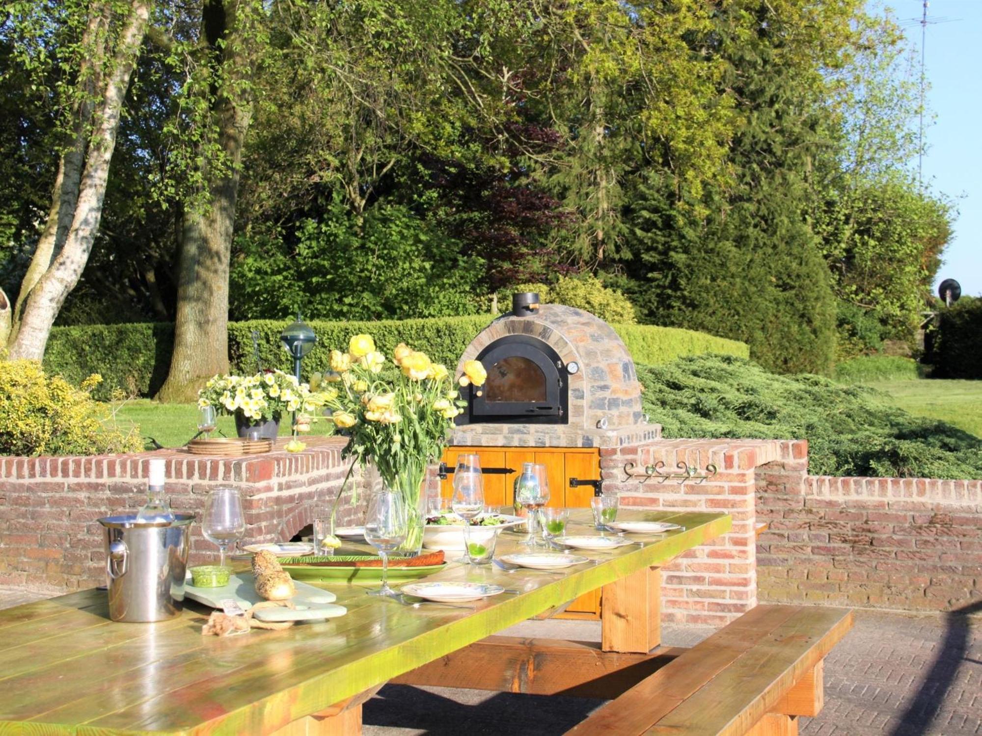 Villa On An Estate In Rheezerveen With Garden ภายนอก รูปภาพ
